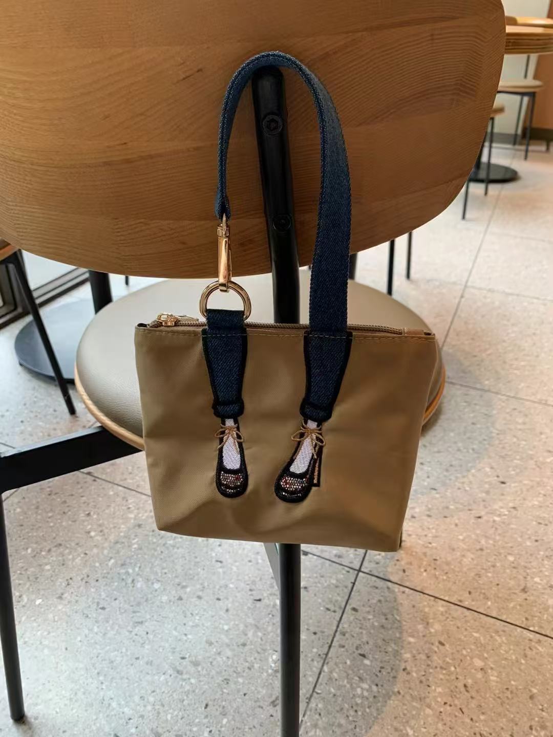 Bolsa de Nylon Impermeável Bor - Embroidery Wallet avaliação e preço