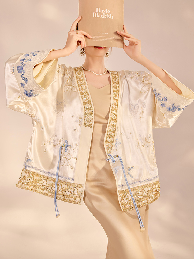 Jaqueta Feminina de Luxo com B - Embroidery Jacket avaliação e preço