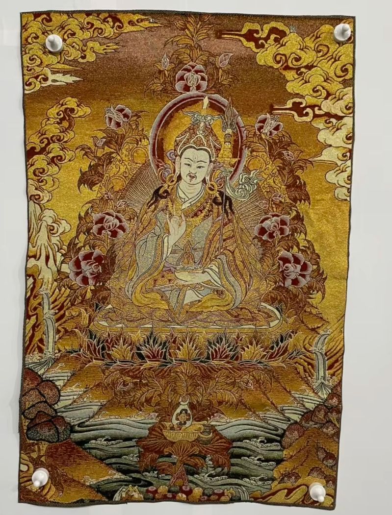 Tela Suspensa Thangka de 35' c - Embroidery House avaliação e preço